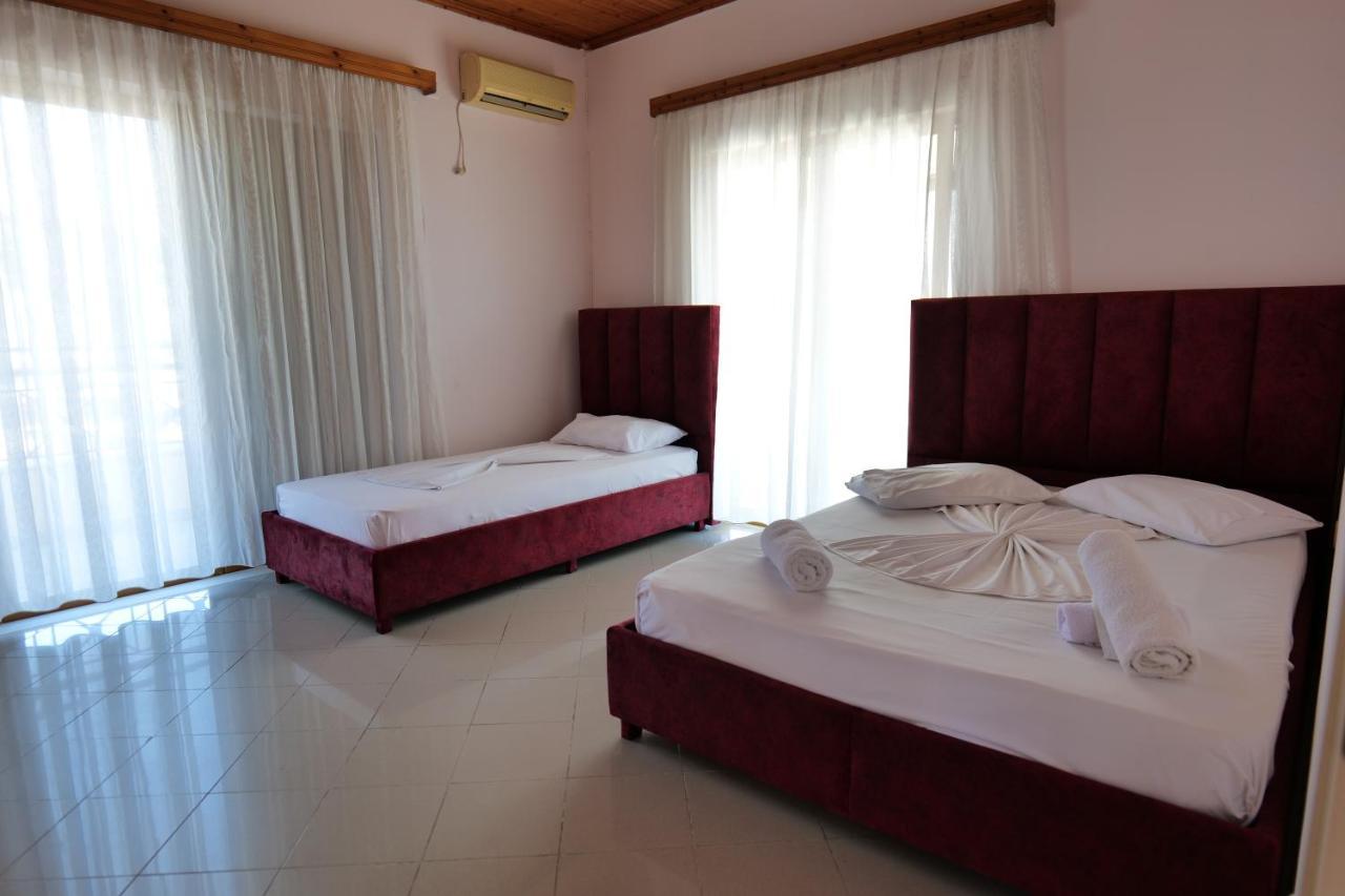 Eden Hotel Sarandë Buitenkant foto