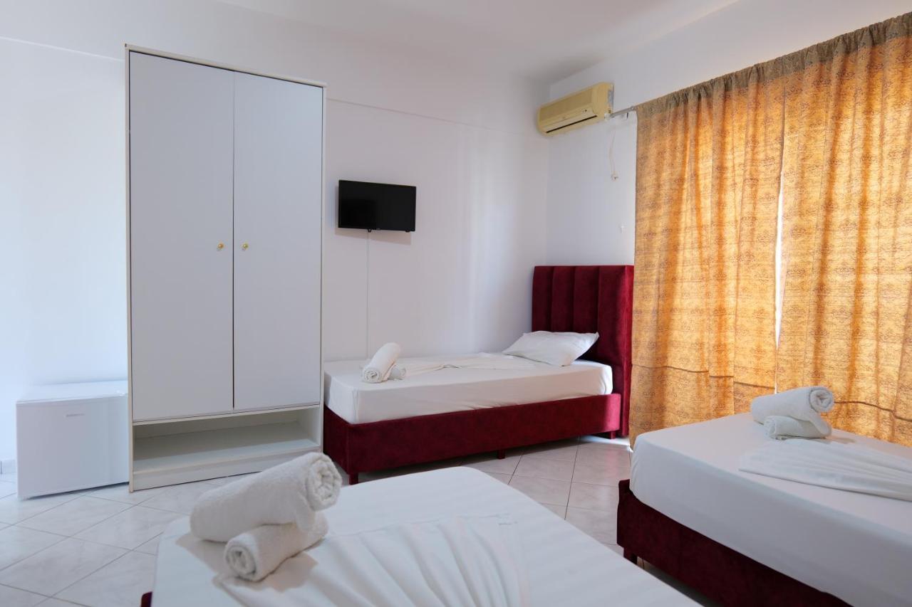 Eden Hotel Sarandë Buitenkant foto