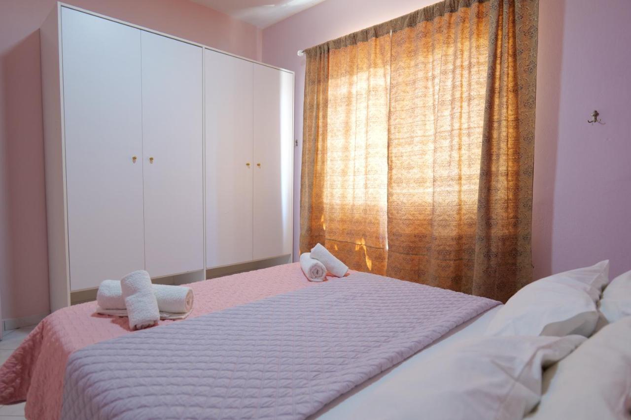 Eden Hotel Sarandë Buitenkant foto