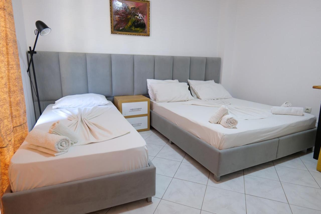 Eden Hotel Sarandë Buitenkant foto