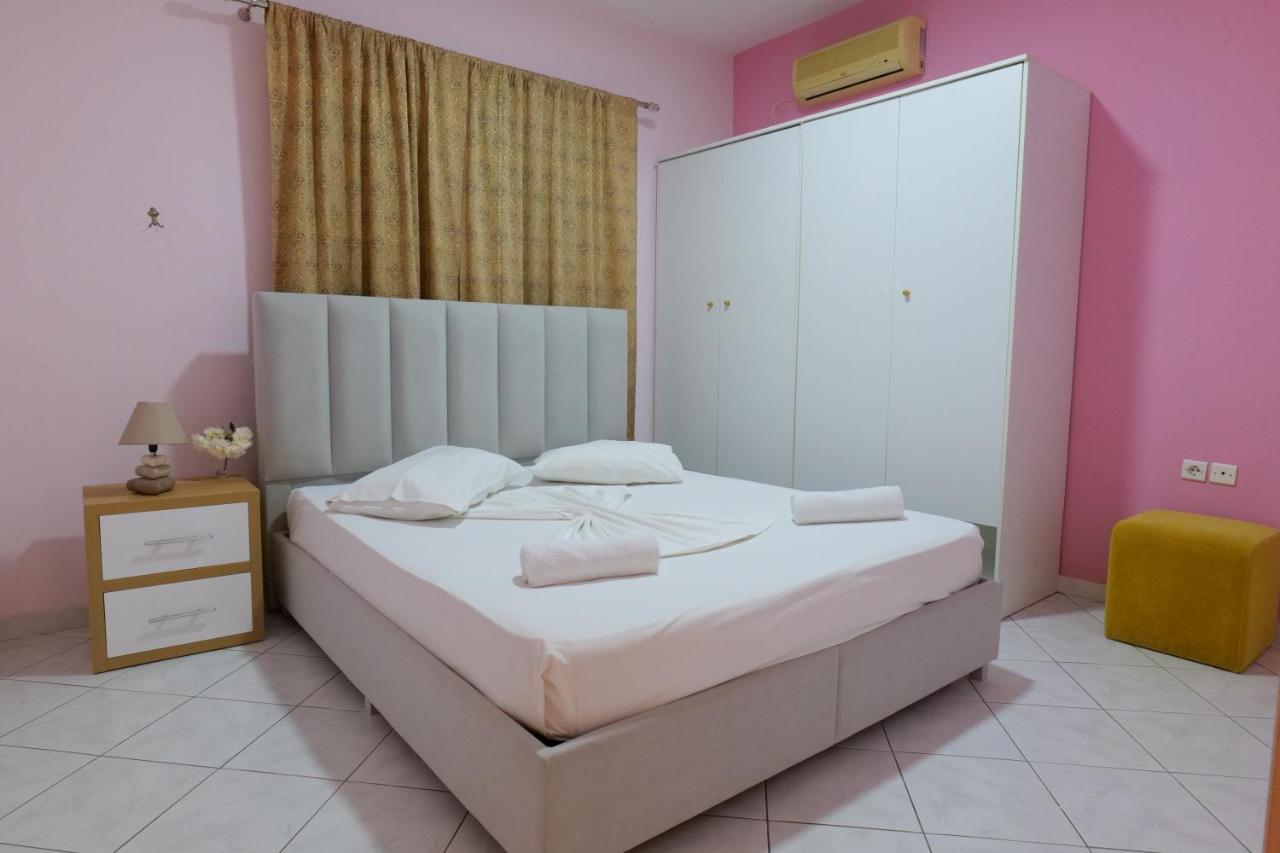 Eden Hotel Sarandë Buitenkant foto