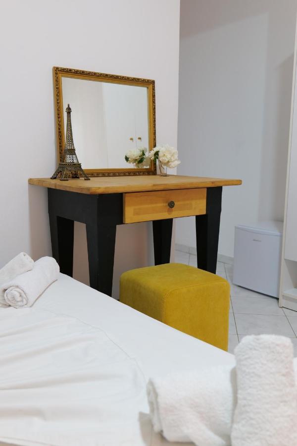 Eden Hotel Sarandë Buitenkant foto