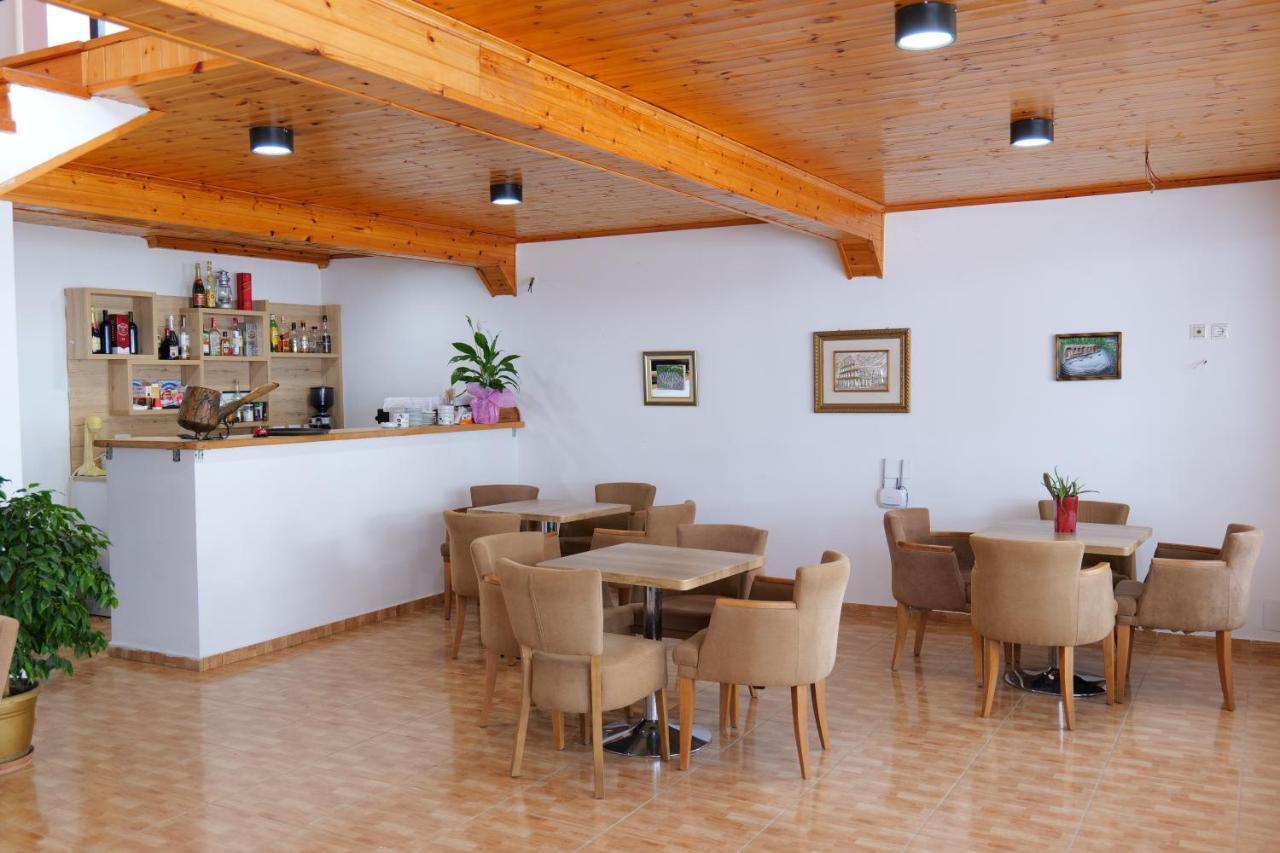 Eden Hotel Sarandë Buitenkant foto